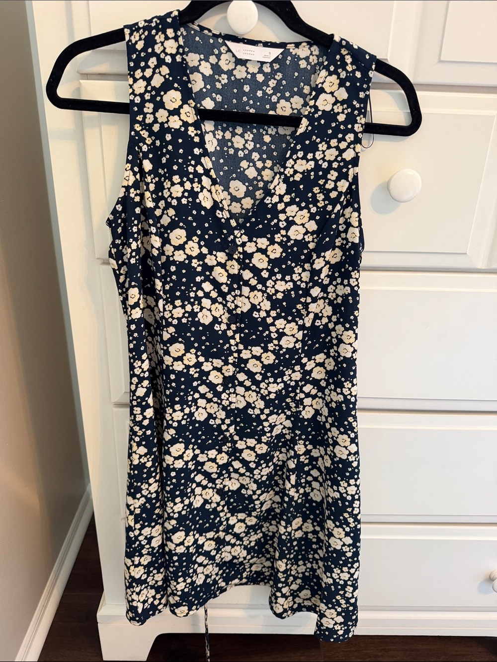 LC Lauren Conrad Navy & Cream Floral V-Neck Sleeveless Mini Dress